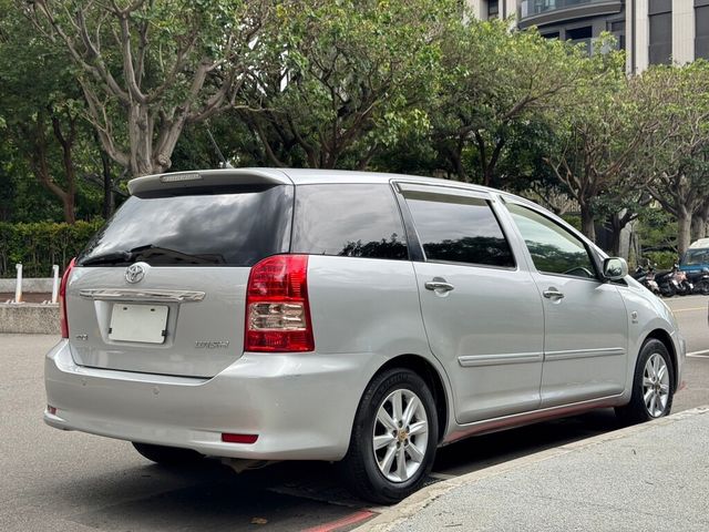 TOYOTA豐田 WISH  第4張相片