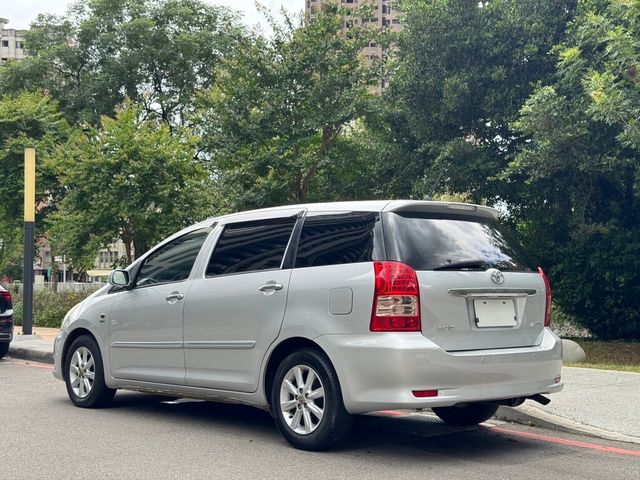 TOYOTA豐田 WISH  第6張相片