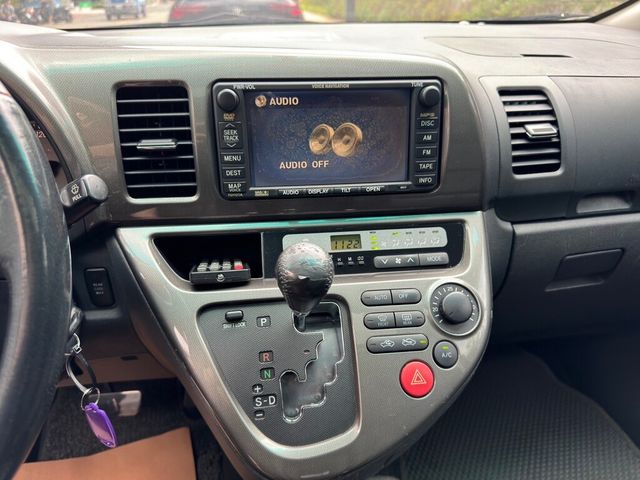 TOYOTA豐田 WISH  第8張相片