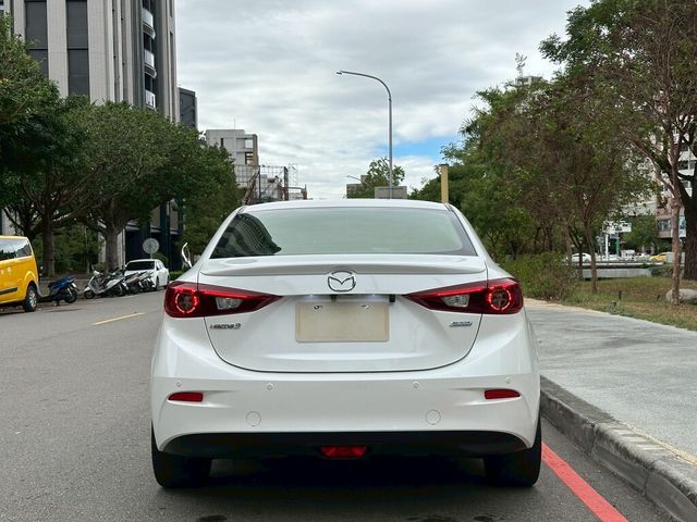MAZDA馬自達 MAZDA 3  第5張相片