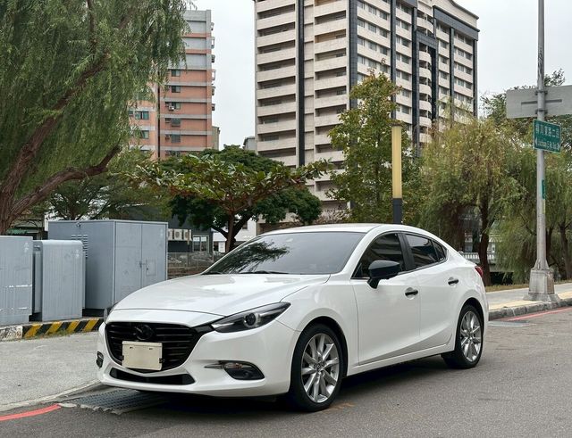MAZDA馬自達 MAZDA 3  第1張相片