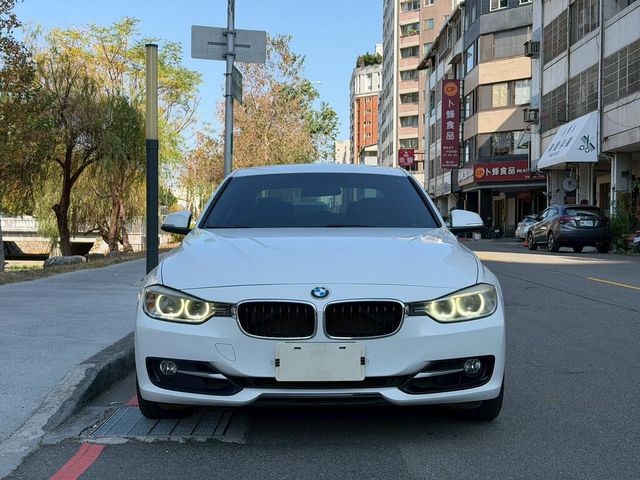 BMW寶馬 320I  第2張相片