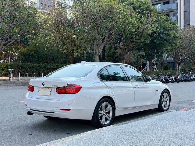 BMW寶馬 320I  第4張相片