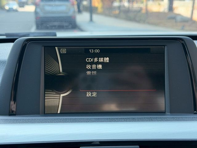BMW寶馬 320I  第14張相片