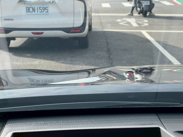 TOYOTA豐田 CAMRY HYBRID  第16張相片