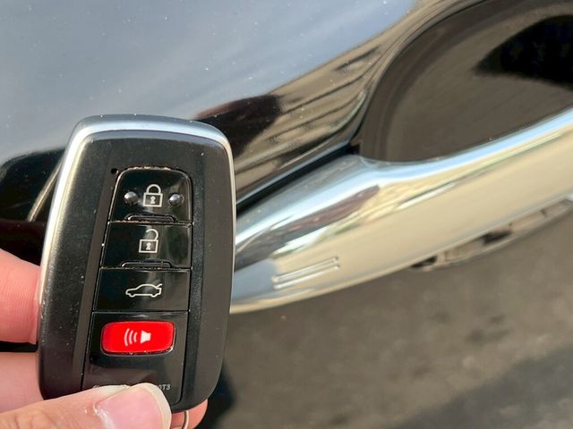 TOYOTA豐田 CAMRY HYBRID  第18張相片