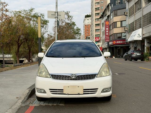 TOYOTA豐田 WISH  第2張相片