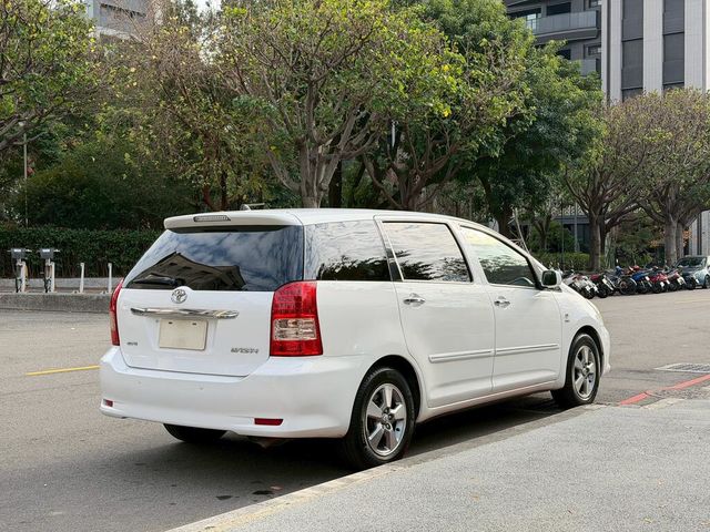 TOYOTA豐田 WISH  第4張相片