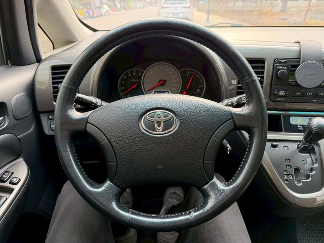 TOYOTA豐田 WISH  第7張相片