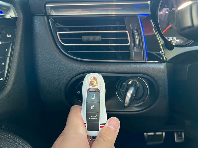PORSCHE保時捷 MACAN S  第12張相片