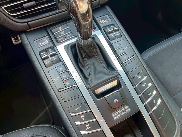 PORSCHE保時捷 MACAN S  第15張相片