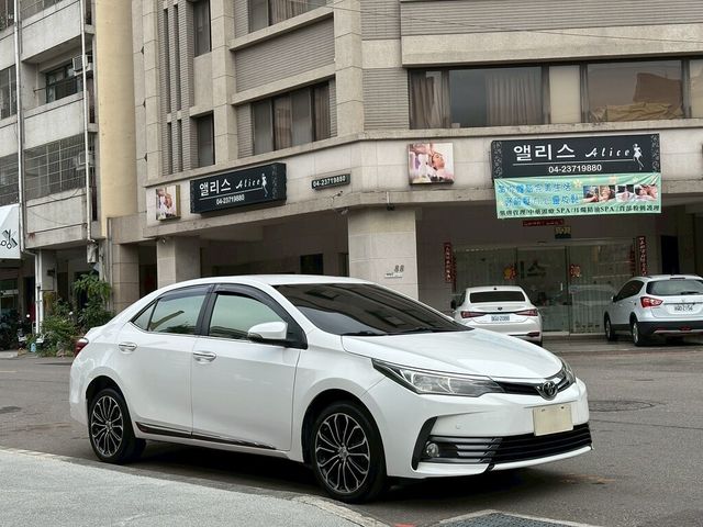 TOYOTA豐田 ALTIS  第3張相片