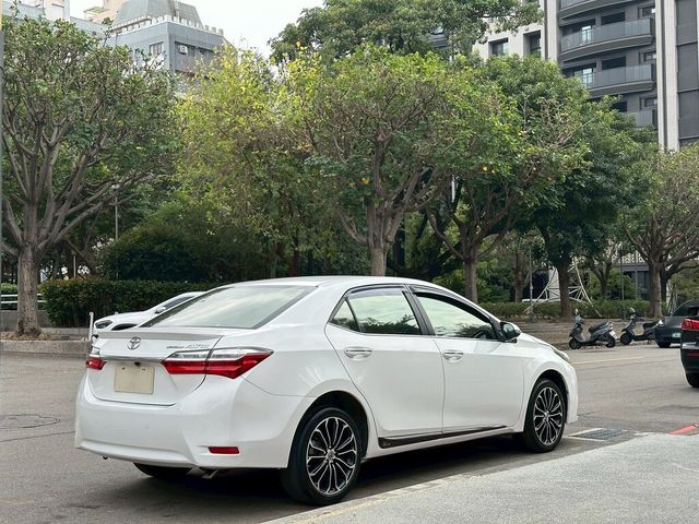 TOYOTA豐田 ALTIS  第4張相片
