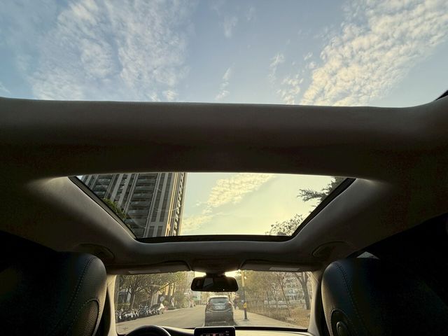 M-BENZ賓士 C300  第19張相片