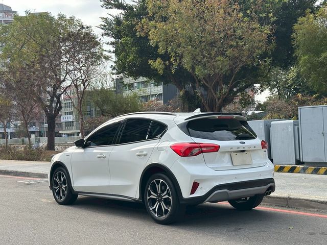 FORD福特 FOCUS ACTIVE  第6張相片