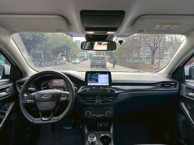 FORD福特 FOCUS ACTIVE  第7張相片
