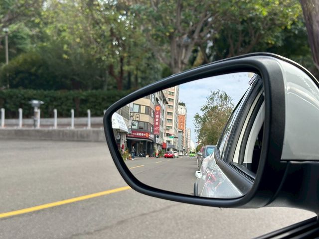 FORD福特 FOCUS ACTIVE  第18張相片