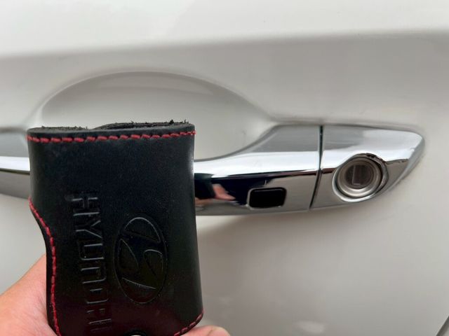 HYUNDAI現代 ELANTRA  第15張相片