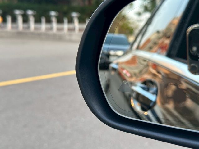 M-BENZ賓士 C300  第15張相片