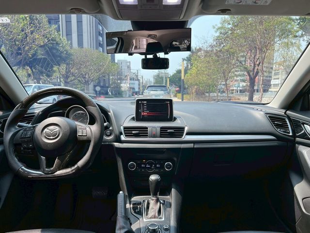 MAZDA馬自達 MAZDA 3  第7張相片