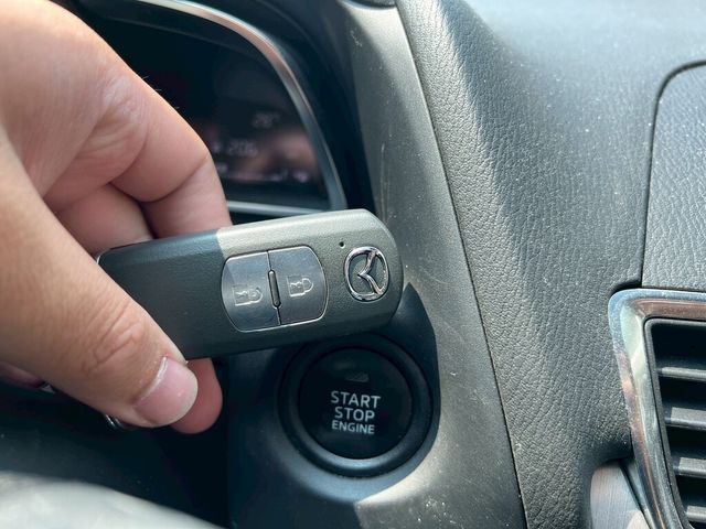 MAZDA馬自達 MAZDA 3  第15張相片