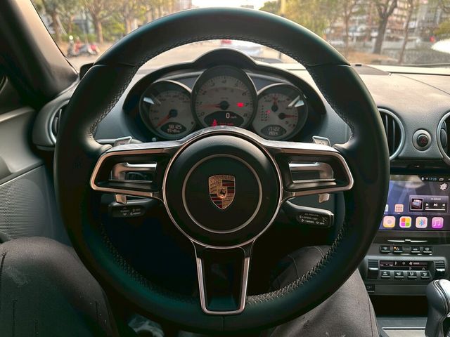PORSCHE保時捷 CAYMAN  第9張相片