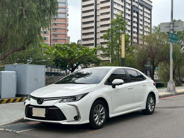 TOYOTA豐田 ALTIS  第1張相片