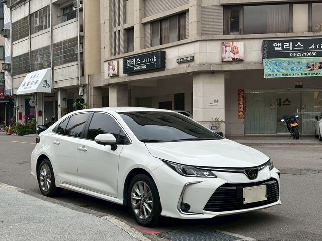 TOYOTA豐田 ALTIS  第3張相片