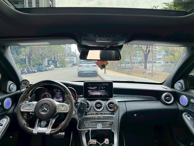 M-BENZ賓士 C400  第7張相片