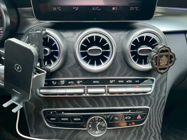 M-BENZ賓士 C400  第11張相片