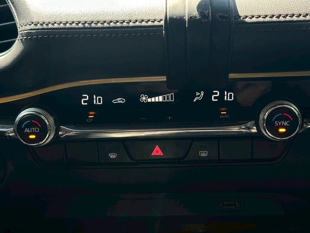 MAZDA馬自達 MAZDA 3  第12張相片