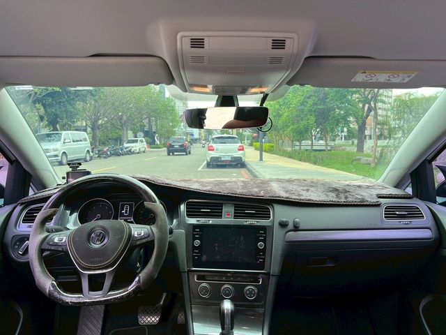 VOLKSWAGEN福斯 GOLF  第7張相片