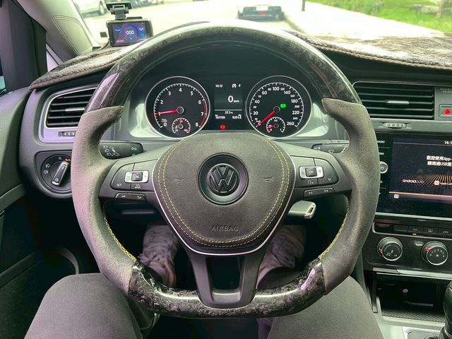 VOLKSWAGEN福斯 GOLF  第13張相片