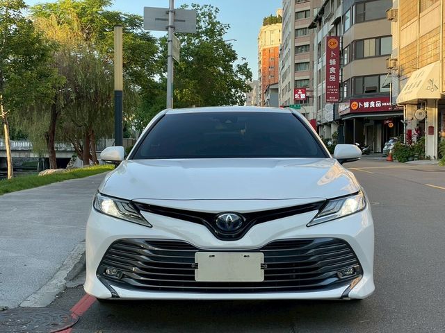 TOYOTA豐田 CAMRY HYBRID  第2張相片