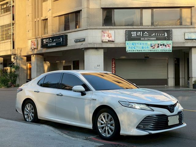 TOYOTA豐田 CAMRY HYBRID  第3張相片
