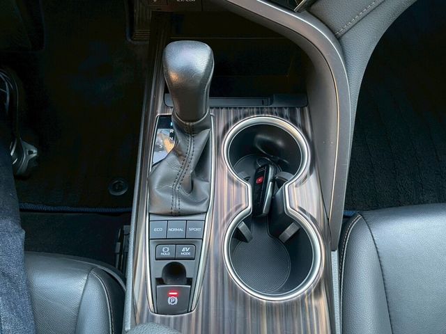 TOYOTA豐田 CAMRY HYBRID  第13張相片