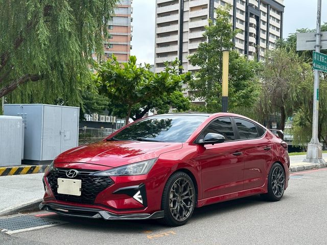 HYUNDAI現代 ELANTRA  第1張相片