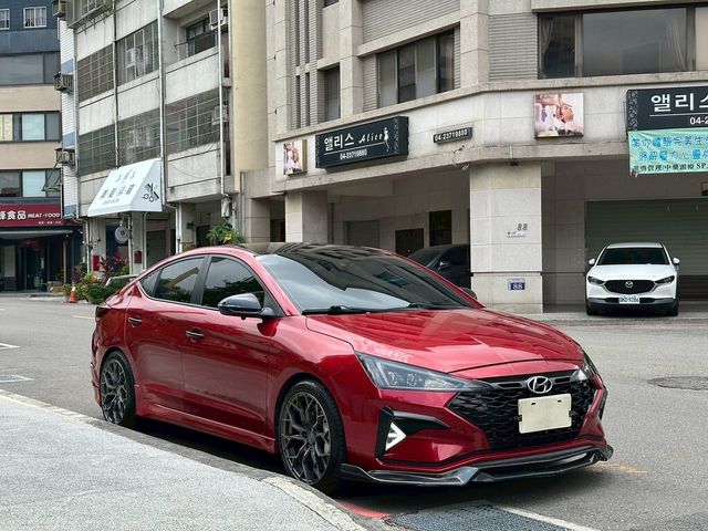 HYUNDAI現代 ELANTRA  第3張相片