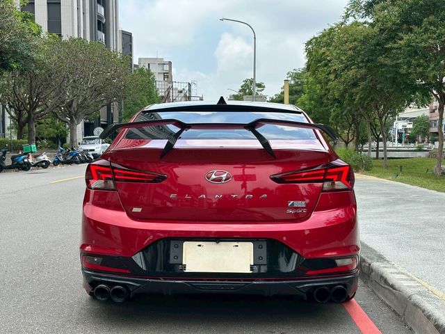 HYUNDAI現代 ELANTRA  第5張相片