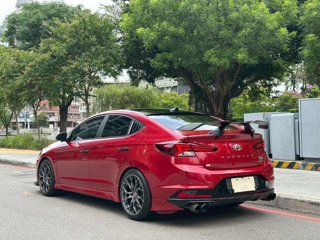 HYUNDAI現代 ELANTRA  第6張相片