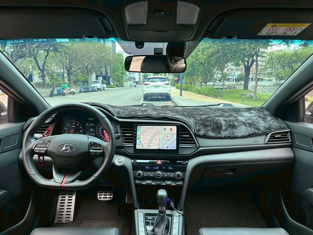 HYUNDAI現代 ELANTRA  第8張相片