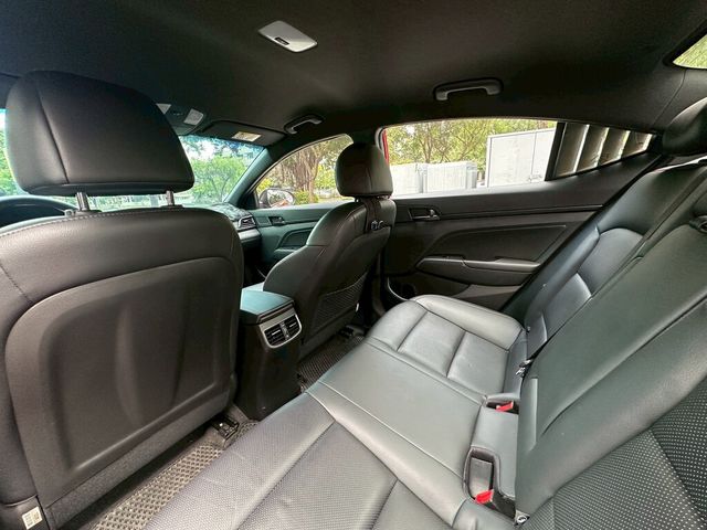 HYUNDAI現代 ELANTRA  第10張相片