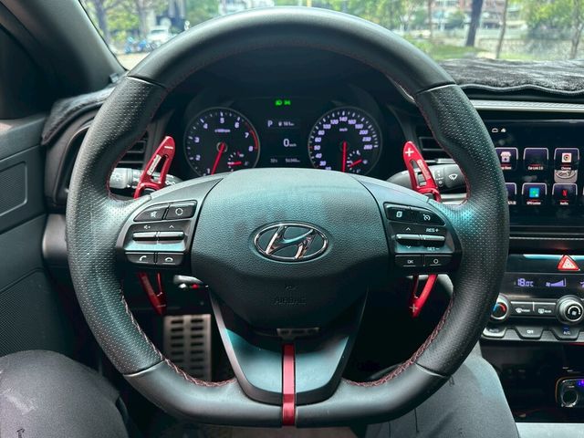 HYUNDAI現代 ELANTRA  第13張相片