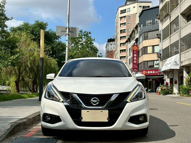 NISSAN日產 TIIDA  第2張相片