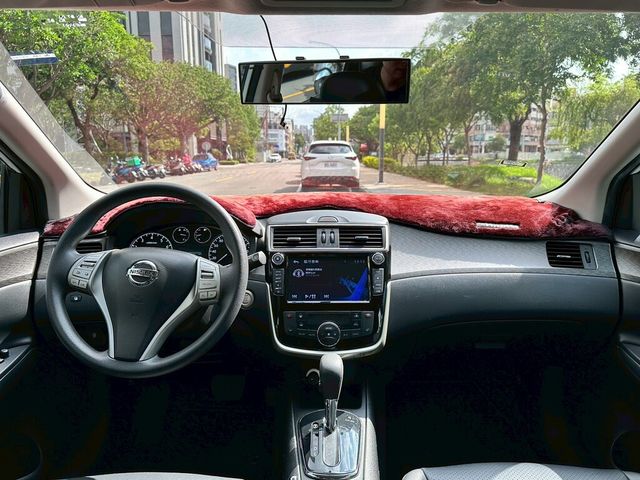 NISSAN日產 TIIDA  第7張相片