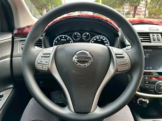 NISSAN日產 TIIDA  第9張相片