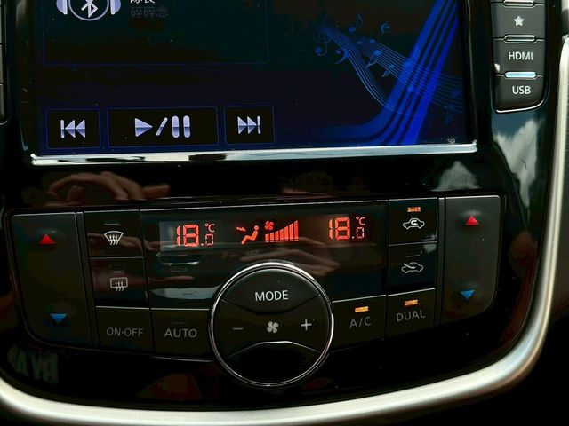 NISSAN日產 TIIDA  第14張相片