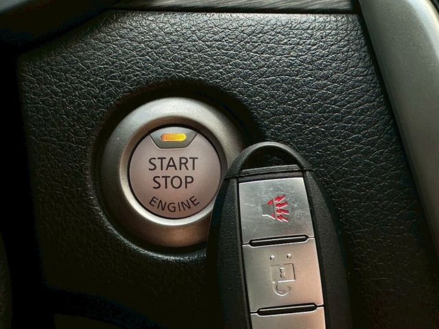 NISSAN日產 TIIDA  第15張相片