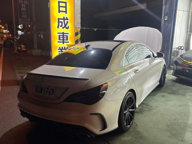 M-BENZ賓士 CLA250  第3張相片