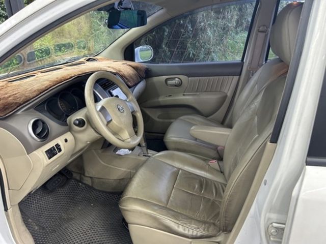 NISSAN日產 LIVINA  第5張相片